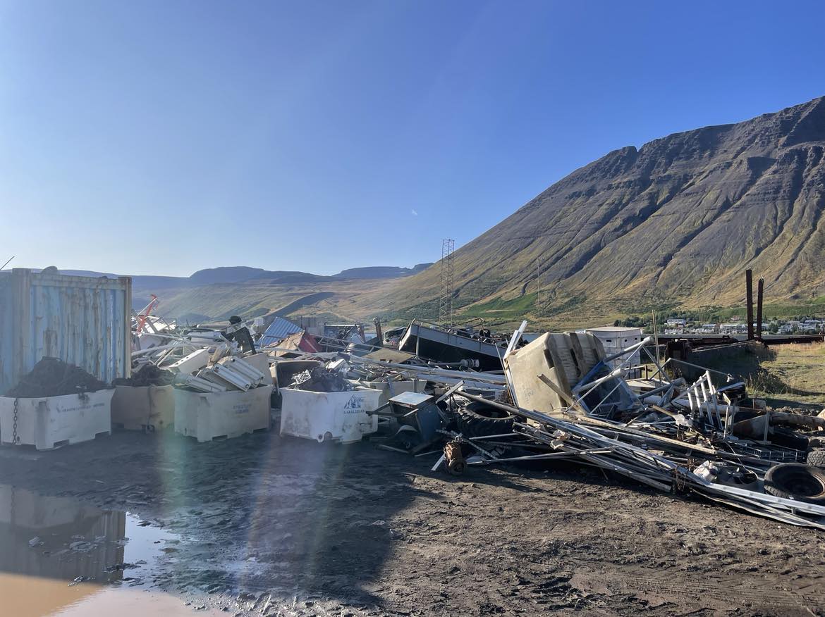 Rusl á víðavangi