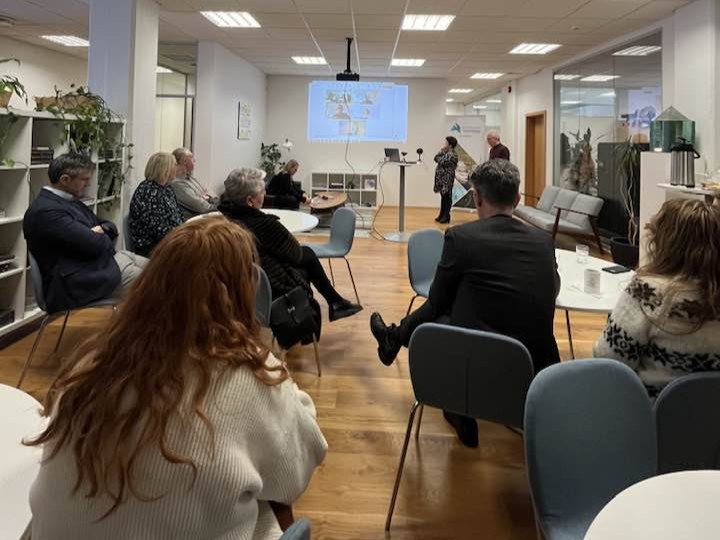 Á fundi í Vestfjarðastofu með þingmönnum Samfylkingar.