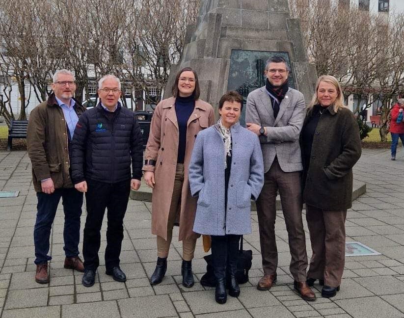 Ólafur Þór, Aðalsteinn, Þórdís, Sirrý, Jón Páll og Arna Lára á Austurvelli.