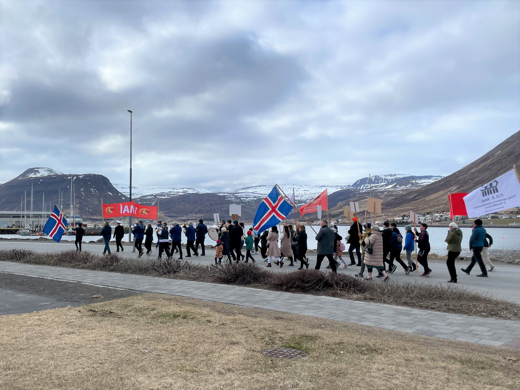 Kröfuganga á 1. maí á Ísafirði.