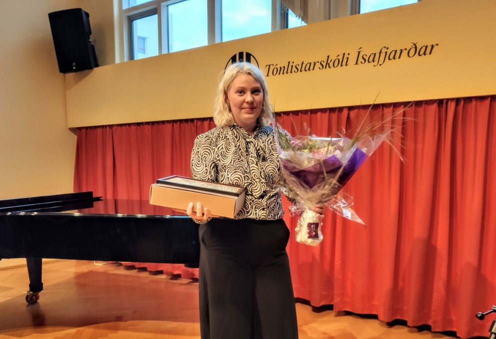 Katla Vigdís Vernharðsdóttir er bæjarlistamaður Ísafjarðarbæjar 2021.