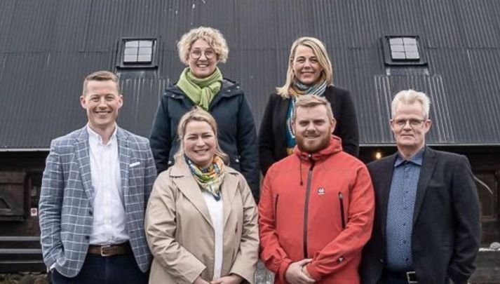 Sex efstu frambjóðendur á Í-listanum árið 2022. Nanný Arna Guðmundsdóttir og Arna Lára Jónsdóttir fy&hellip;