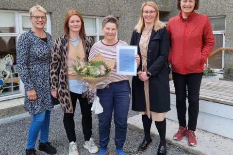 Helga Björk Jóhannsdóttir, leikskólastjóri á Sólborg, Elísabet Samúelsdóttir, formaður fræðslunefnda&hellip;